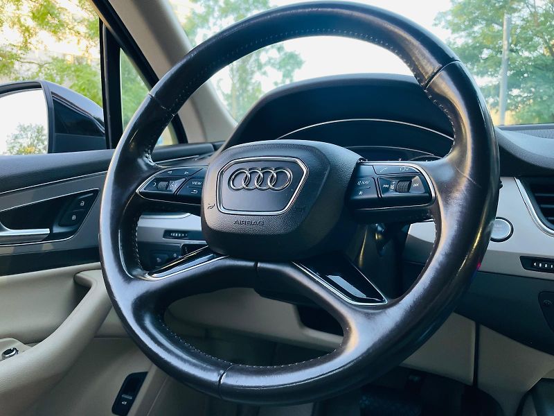 Audi Q7 3.0TDI AUT VÝHŘEV QUATTRO - fotka 28 z 54