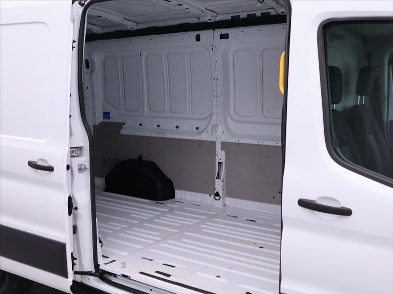 Ford Transit 2,0 TDCi L3 DPH CZ 1.Maj - fotka 12 z 26