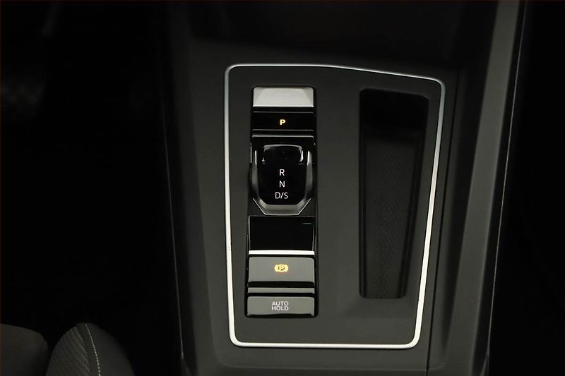 Volkswagen Golf (2021) Style 2.0 TDI - fotka 10 z 17