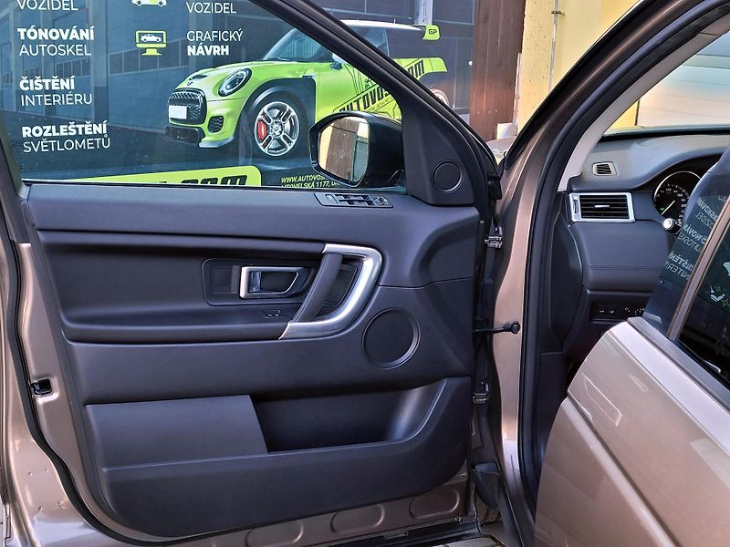 Land Rover Discovery Sport 2,0 TD4 4wd,DPH,SERVIS - fotka 46 z 48