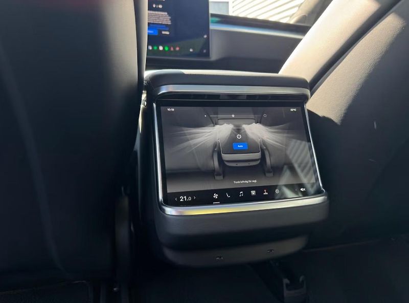 Tesla Model S LR AWD Vzduch Yoke Pano Kamera - fotka 25 z 32