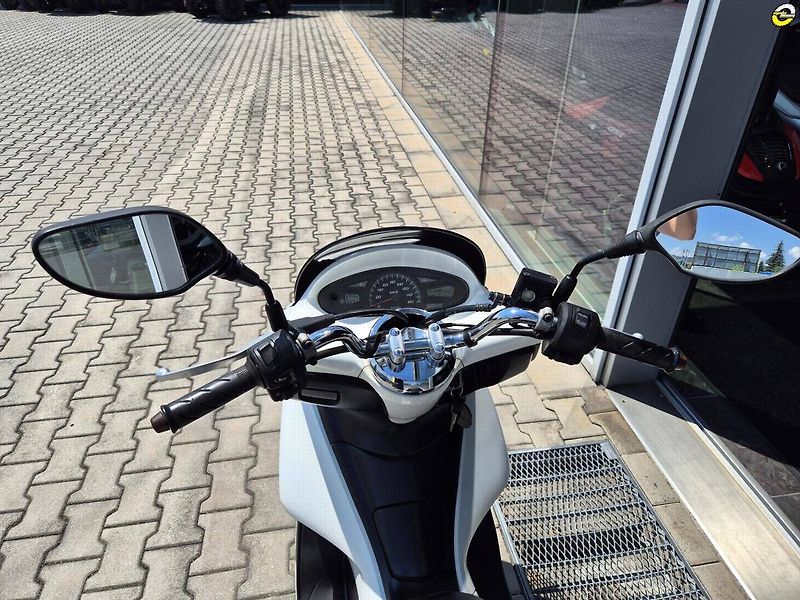 Honda PCX 125 (2011) - fotka 24 z 24