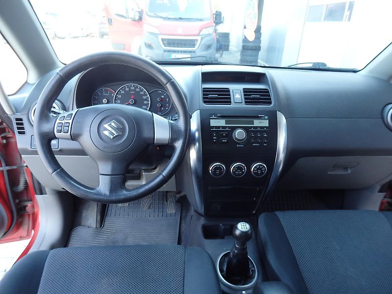 Suzuki SX4 1.6i KLIMA, ZÁLOHOVÁNO - fotka 11 z 16