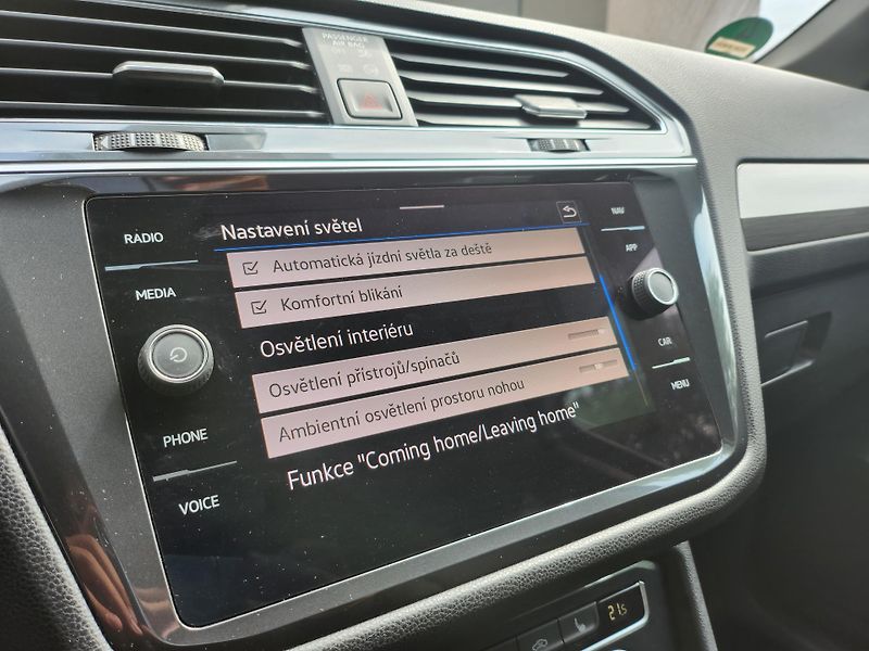 Volkswagen Tiguan Comfortline 2.0 TDI 147kw DSG - fotka 14 z 26