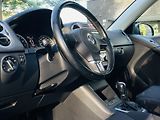 Volkswagen Tiguan 2.0TSI 4x4 AUT SERVISKA VYHŘEV - náhled 29