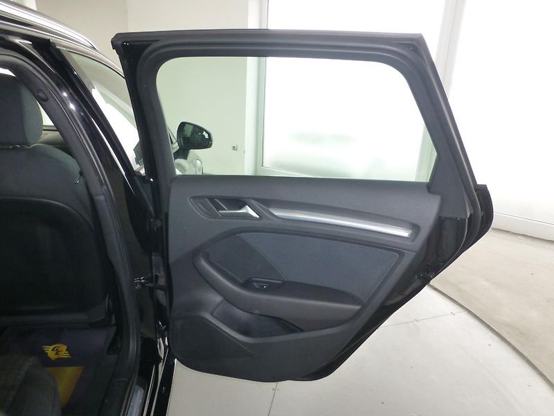 Audi A3 (2013) 2,0TDI-110KW*NAVI*XENON*KAMERA - fotka 22 z 29