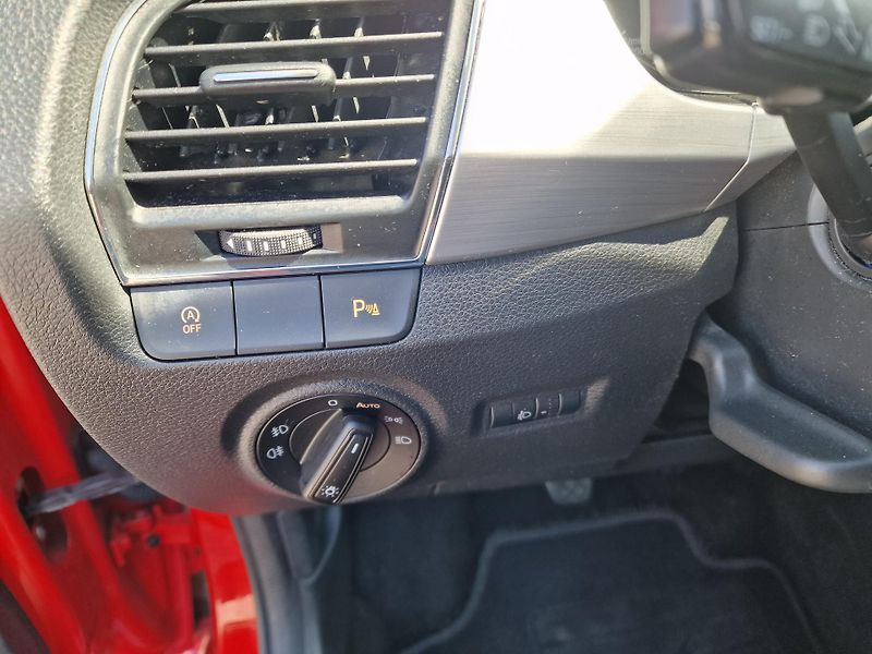 Škoda Fabia 1,0TSI DRIVE VÝHŘEV TAŽNÉ  - fotka 16 z 22