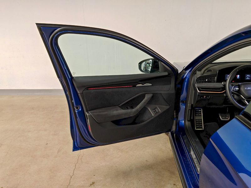 Škoda Superb (2025) Combi iV 1.5 TSI 150 kW DSG Sp - fotka 22 z 33