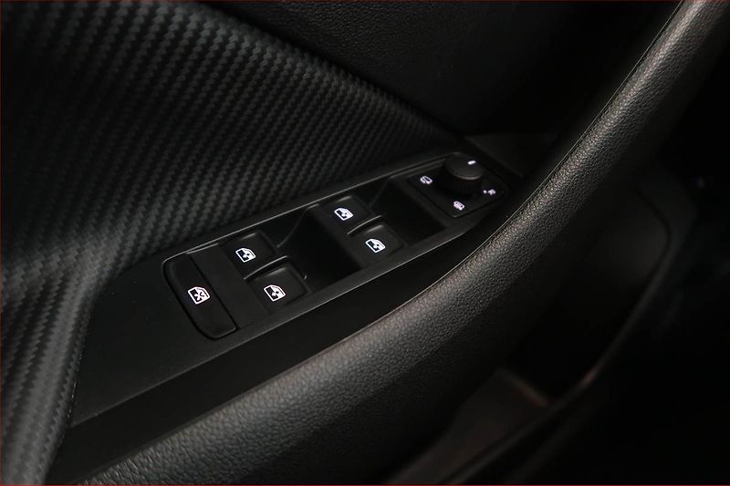 Škoda Kamiq (2024) Monte Carlo 1.5 TSI - fotka 21 z 21