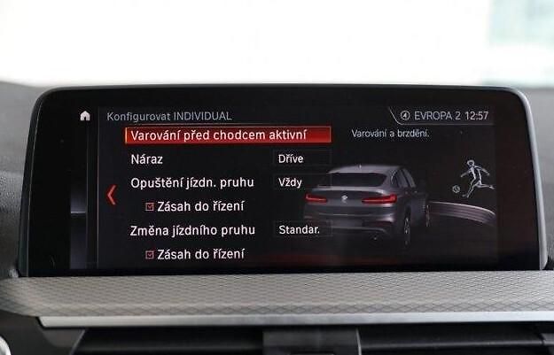 BMW X4 - fotka 17 z 23