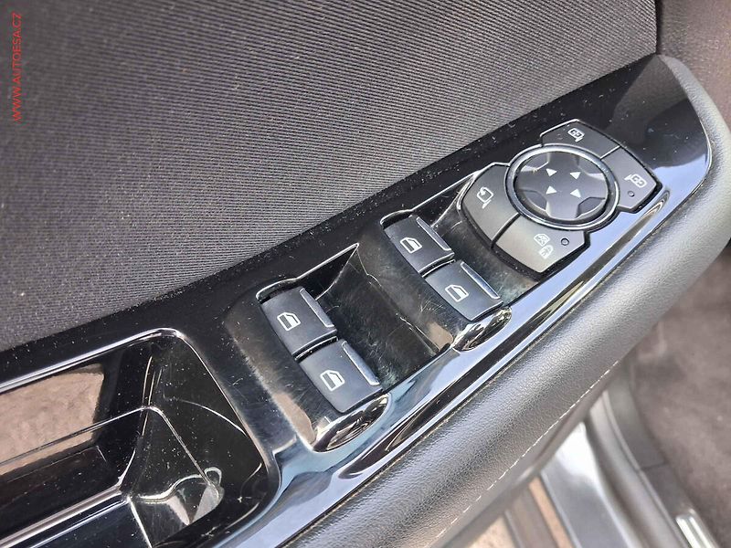 Ford Galaxy (2019) 2.0 TDCi, 2.maj,ČR, AT, navi - fotka 13 z 19