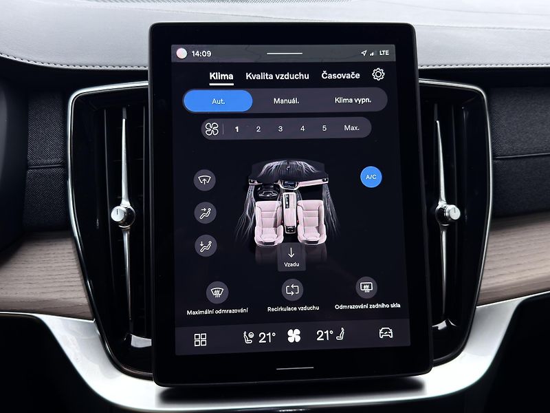 Volvo XC90 B5 AWD PLUS BRIGHT // +kola  - fotka 46 z 50