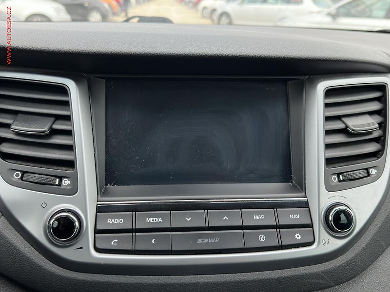 Hyundai Tucson (2016) 1.7 CRDi, 1.maj,ČR, Czech - fotka 13 z 18