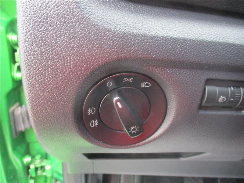Škoda Fabia 1,2 TSI, klimatizace, serviska - fotka 18 z 33