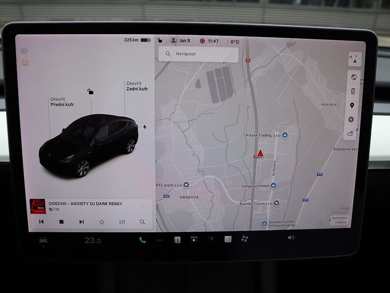 Tesla Model Y (2022) - fotka 27 z 45