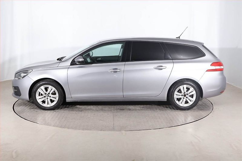 Peugeot 308 (2019) 1.2 PureTech, Automat - fotka 3 z 24