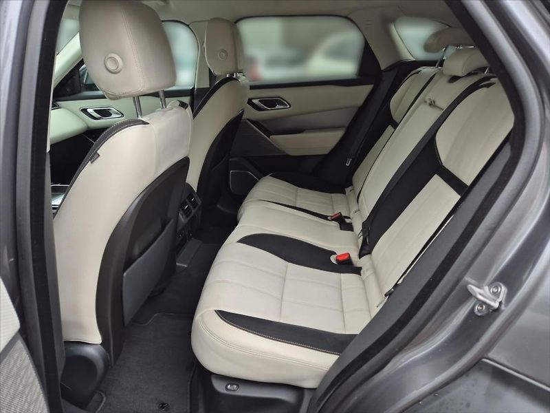 Land Rover Range Rover Velar 3,0 D300 SE AT AWD - fotka 10 z 19