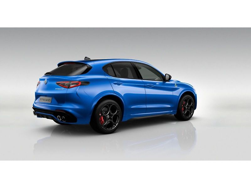 Alfa Romeo Stelvio (2026) 2.9 V6 BiTurbo 520k QV Carbon - fotka 3 z 6