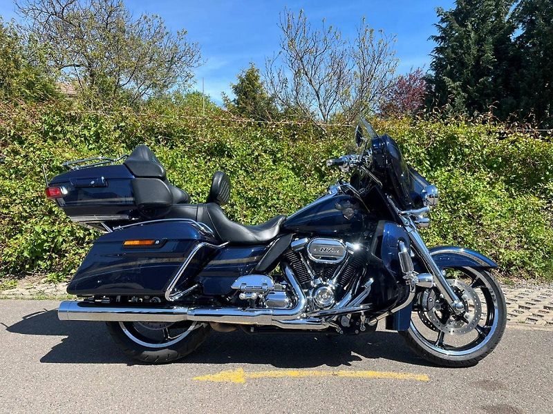 Harley-Davidson FLHTKSE ULTRA LIMITED CVO (2018) FLHTKSE ANV ULTRA LIMITED CVO - fotka 3 z 19