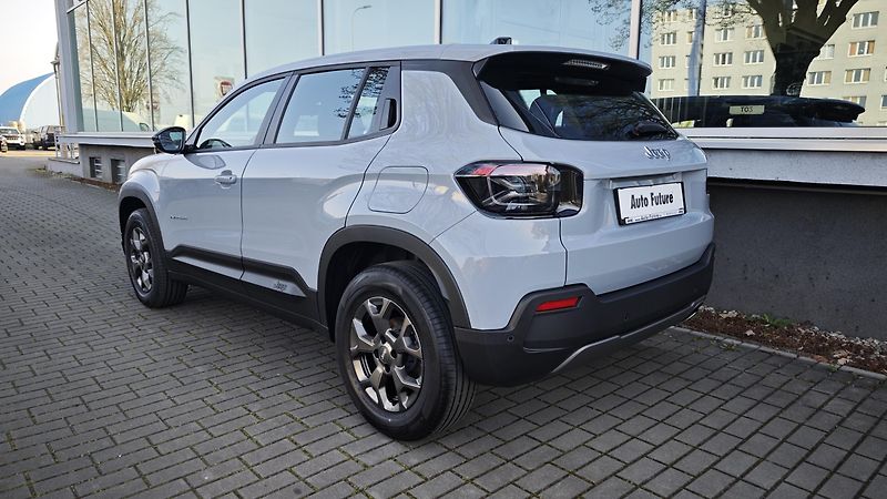 Jeep Avenger (2026) Longitude 1,2 100PS manuál - fotka 4 z 39