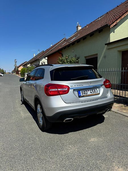 Mercedes-Benz GLA GLA 200 D 100kw - fotka 10 z 20