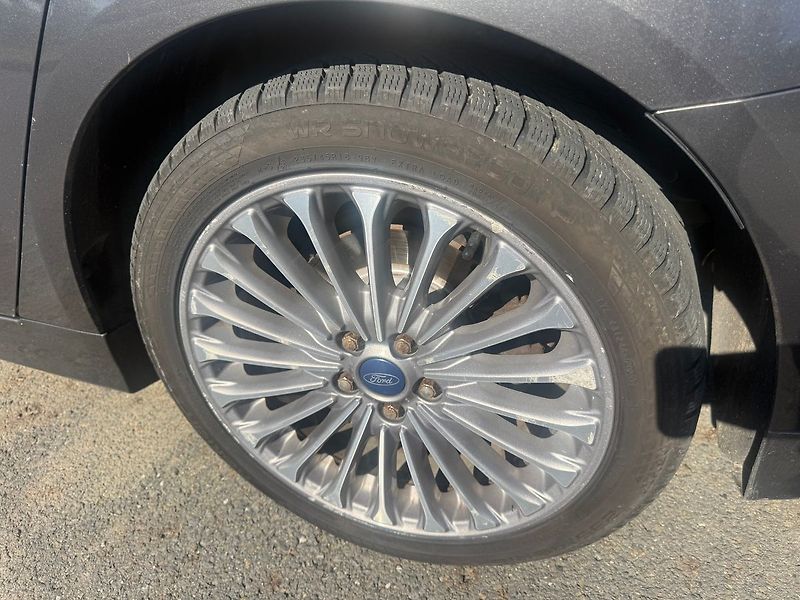 Ford Mondeo 2,0 Tdci Liftback Automat - fotka 16 z 17