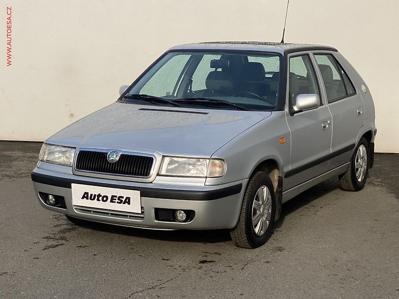 Škoda Felicia (2000) 1.3i, ČR, šíbr, centrál - fotka 3 z 14