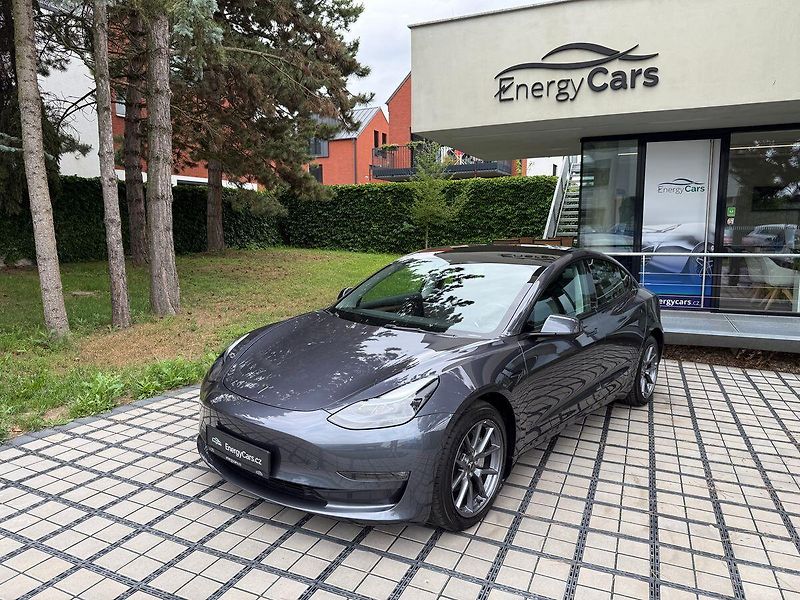 Tesla Model 3 REZERVACE - fotografie inzerátu