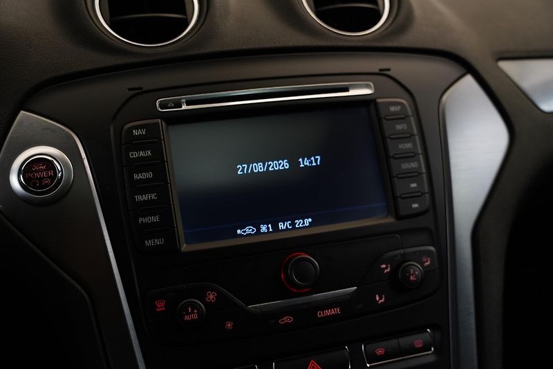 Ford Mondeo - fotka 18 z 23