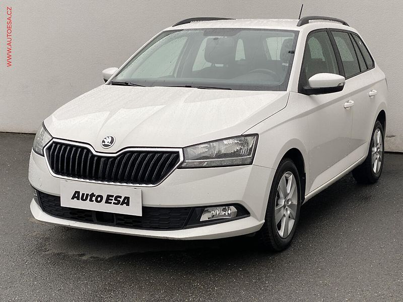 Škoda Fabia (2020) 1.0 TSi, 2.maj,ČR, Ambition - fotka 3 z 17