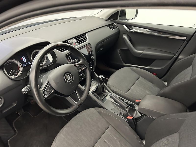Škoda Octavia 2.0 TDI Style Plus - fotka 5 z 26