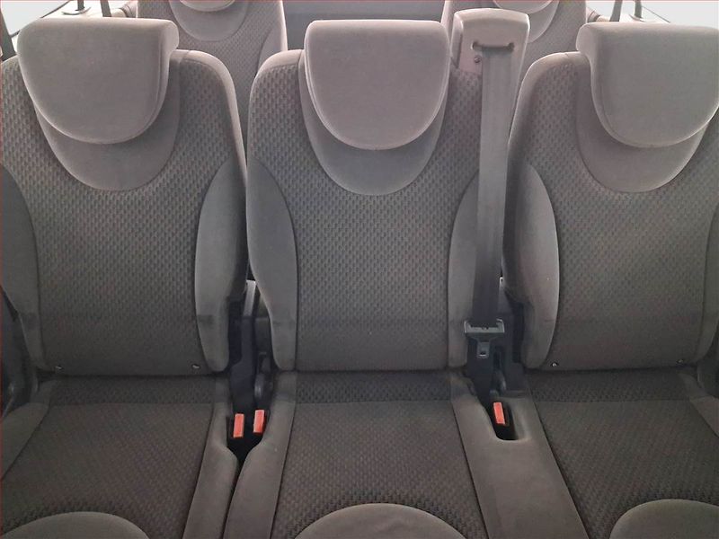 Peugeot Expert (2010) 2.0 HDi, Bus, 8Míst - fotka 10 z 21
