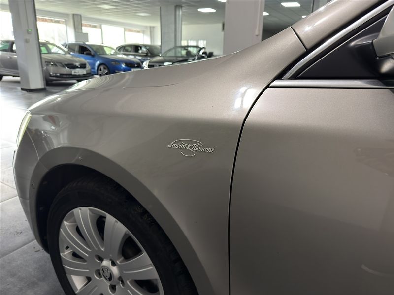Škoda Superb 3,6   V6 260HP LAURIN WEBASTO - fotka 33 z 37
