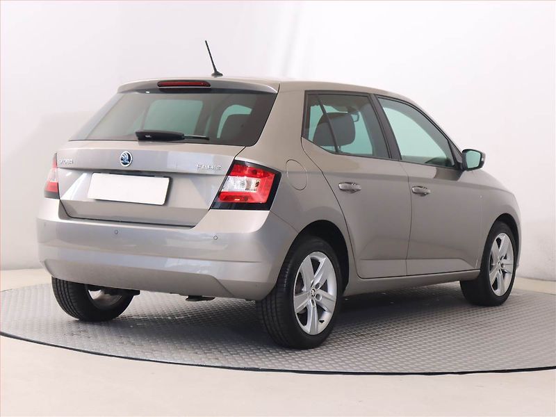 Škoda Fabia (2018) 1.0 TSI, Serv.kniha, Tempomat - fotka 5 z 21