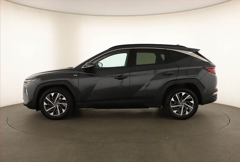 Hyundai Tucson (2023) 1.6 T-GDI 48V MHEV - fotka 3 z 21