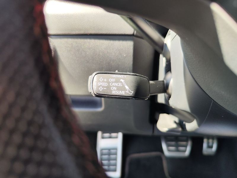 Škoda Octavia 2.0 TDi/135kW RS DSG ČR - fotka 30 z 35