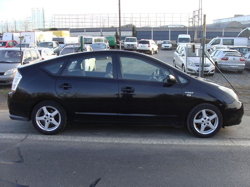 Toyota Prius 1.5i/E, 57 kW, REZERVACE - fotka 5 z 30