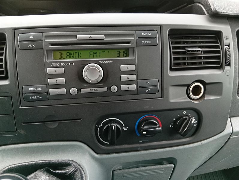 Ford Transit 2.2 TDCI T300 115 - fotka 8 z 17