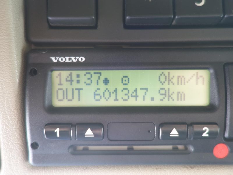 Volvo FM (2015) 500 6x4, 3-stranná sklápěčka - fotka 15 z 31