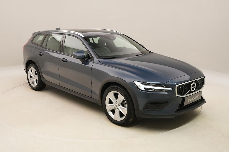 Volvo V60 CC B4 AWD BRIGHT PLUS AUT  - fotka 17 z 41