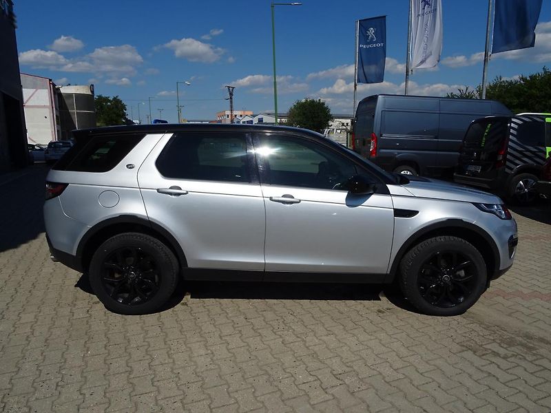 Land Rover Discovery Sport (2016) 2.0 TD4 HSE AWD AUT - fotka 15 z 52