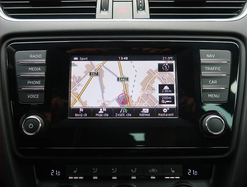 Škoda Octavia (2013) RS 2.0 TDI, Serv.kniha, Xenony - fotka 13 z 20