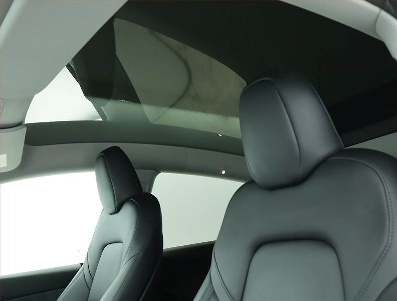 Tesla Model Y (2023) Long Range AWD 79kWh, SoH 90% - fotka 15 z 21
