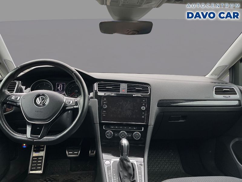 Volkswagen Golf 2.0 TDI 110KW 4Motion DSG - fotka 3 z 12