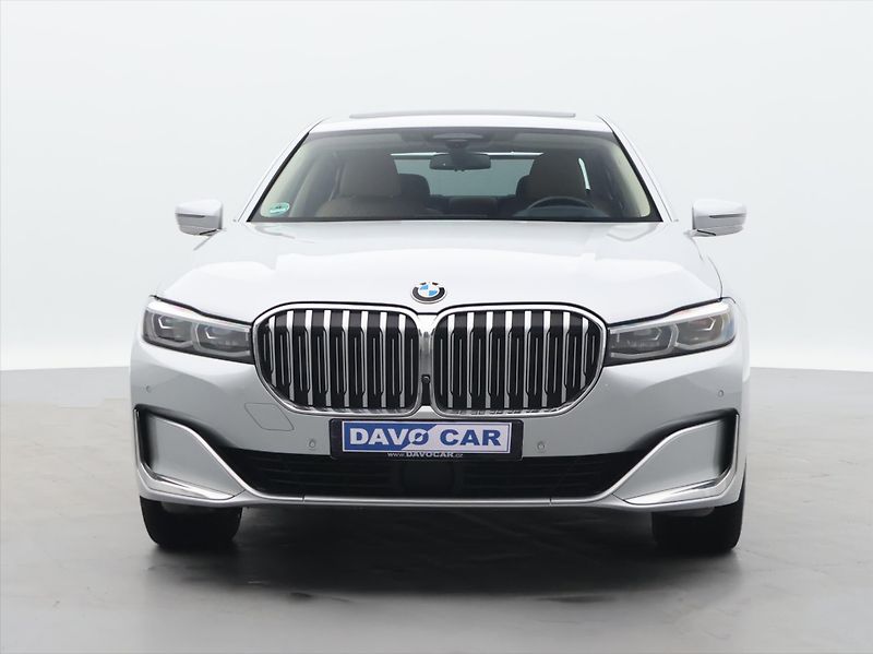BMW Řada 7 3,0 730LD xDrive CZ DPH - fotka 2 z 38