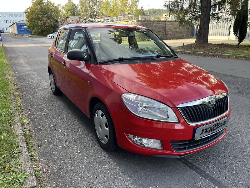 Škoda Fabia 1,2 HTP + pneu zima - fotka 6 z 26