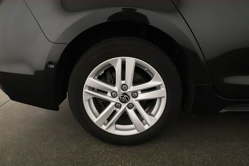 Toyota Corolla (2022) 1.8 Hybrid - fotka 17 z 17