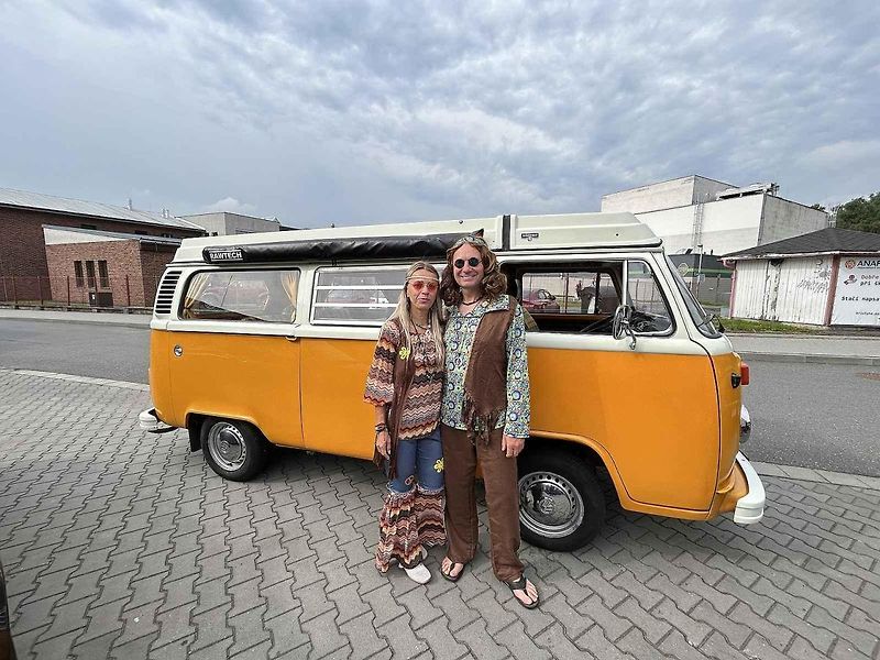 Hippies v broučku, Velorex i Praga ozdobily sraz veteránů v Rožnově pod Radhoštěm.