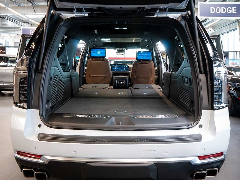 Chevrolet Suburban (2026) 6.2 V8 High Country 2026 - fotka 9 z 47