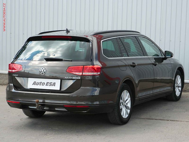 Volkswagen Passat (2016) 2.0 TDi, Comfortline - fotka 4 z 23